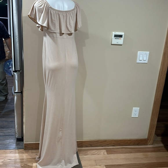 Women's Off Shoulder Ruffle Maternity Dress Elegant - Picture 6 of 9